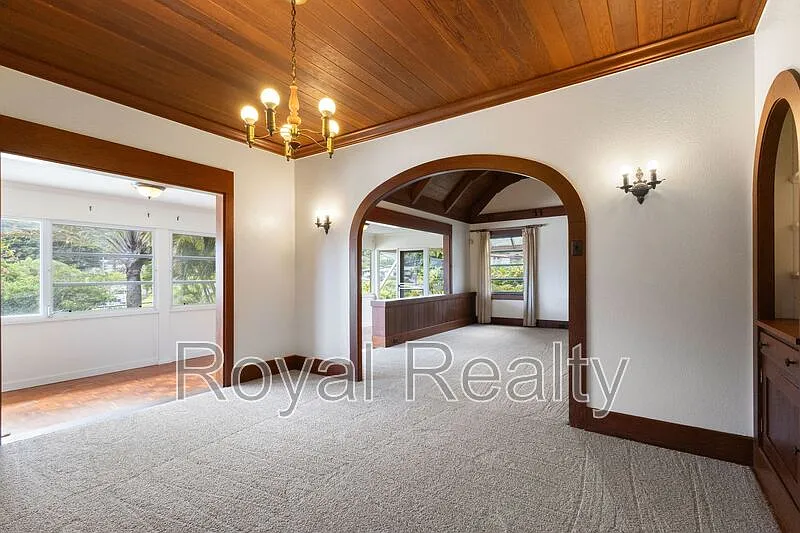 4 bed, 2.0 bath, 2248 sqft, $6,000 — Photo 2