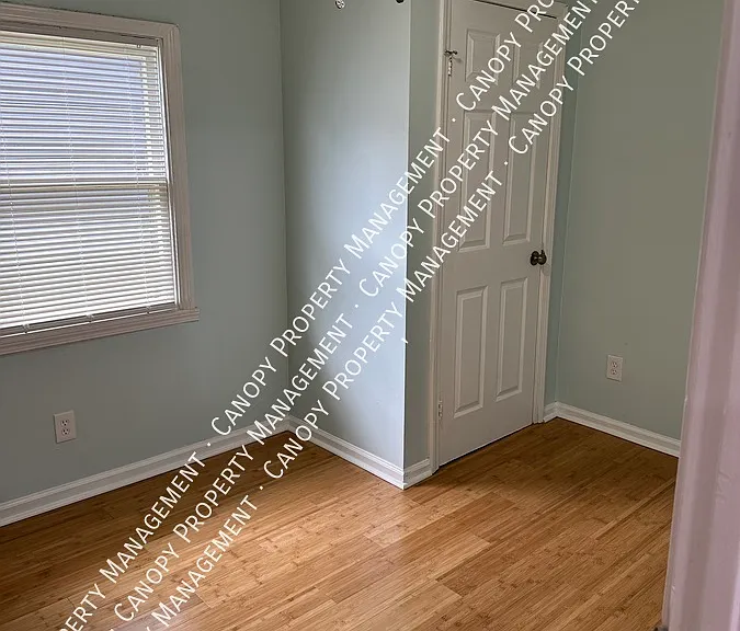 401 Roosevelt Blvd — Photo 9