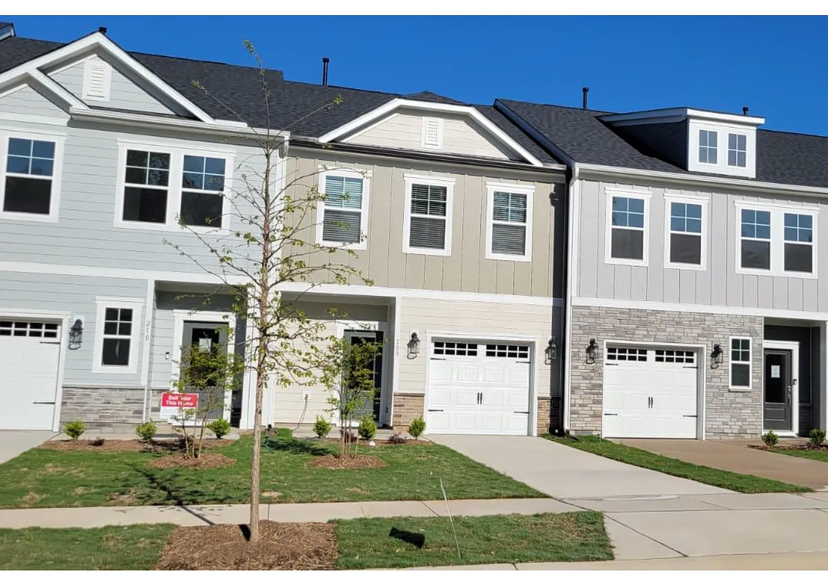 Building Photo - 208 Sweetbay Tree Dr #208