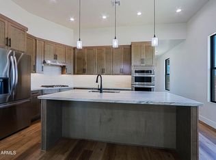 553 W CAVALRY Road, New River, AZ 85087