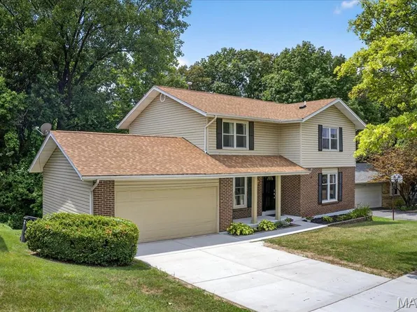 1163 Crested View Dr, Saint Louis, MO 63146