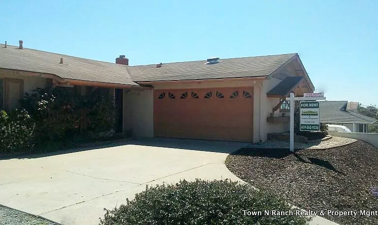 831 David Dr — Photo 12