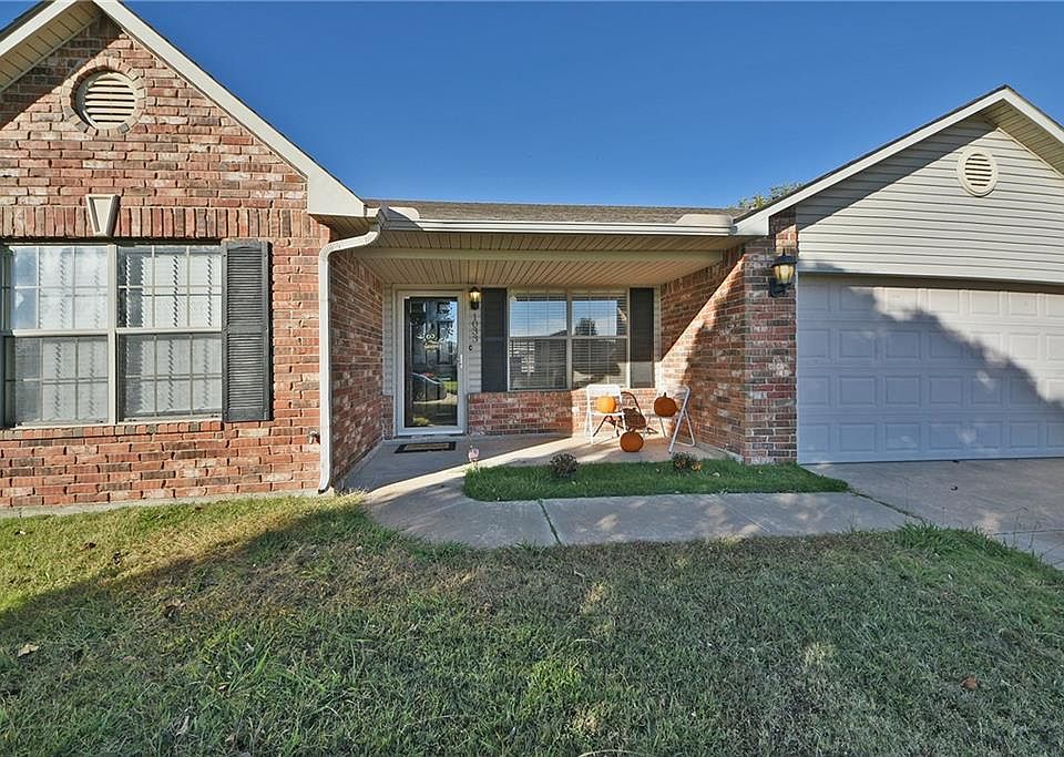 1st image of 1033 Cambridge Ct #C