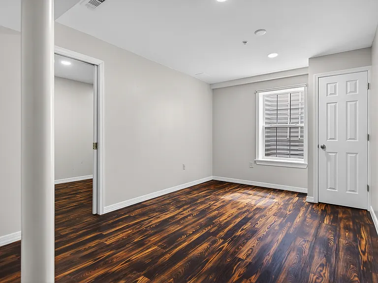 1772 Fairbank Ln — Photo 35