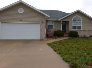 1514 S Canton Ave, Springfield, MO 65802