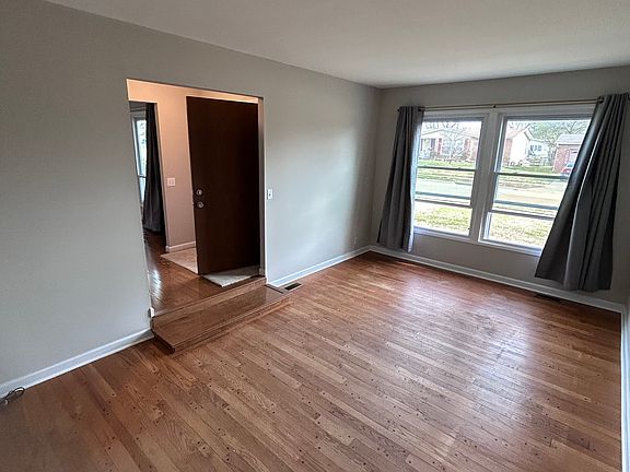 Sunkin Living Room