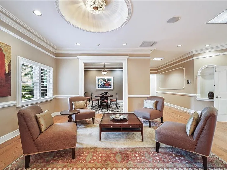 5400 Park Ave #303 — Photo 4