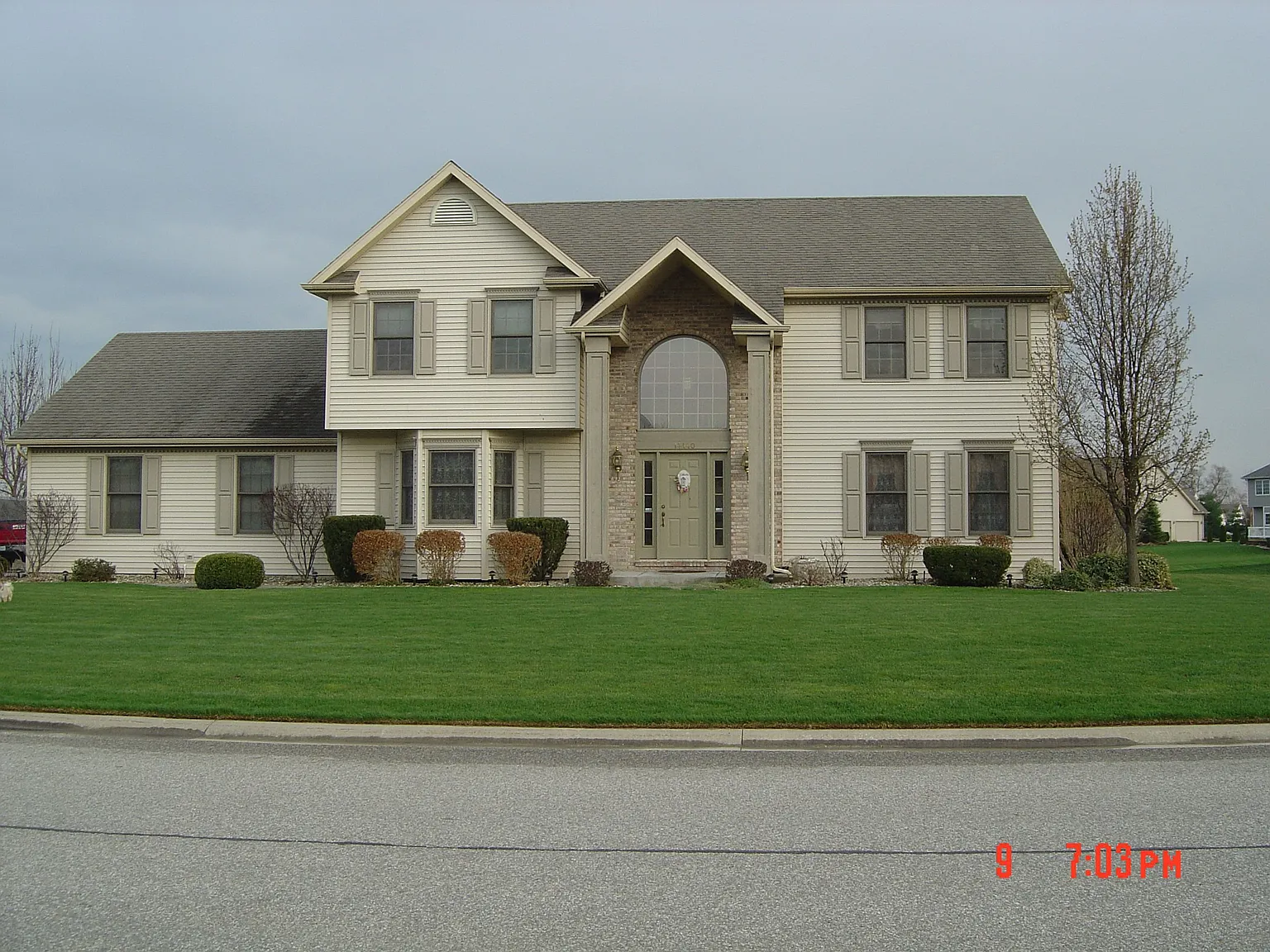 14440 Worthington Dr photo 1