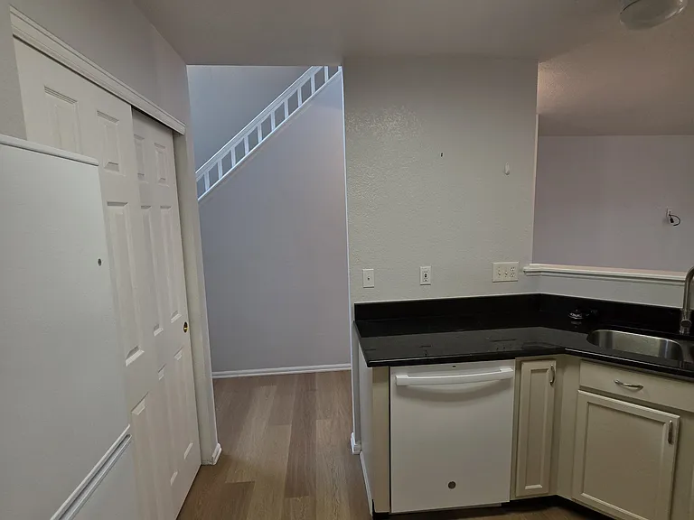 1117 S Ventura Cir #C — Photo 5