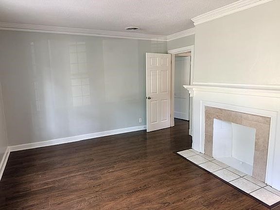 4th image of 3728 Rhea Ave