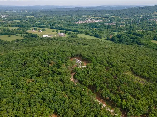 (undisclosed Address), Fayetteville, AR 72701