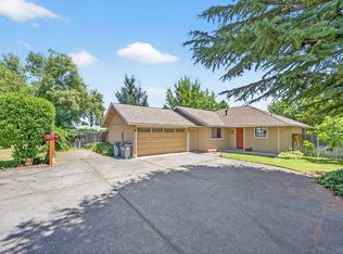 1076 Aspen St, Medford, OR 97501