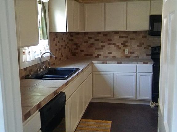 2nd image of 2609 Elizabeth Dr