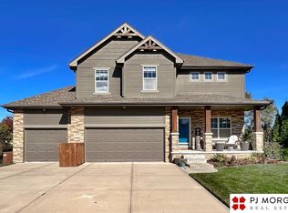 9026 Granville Pkwy, La Vista, NE 68128