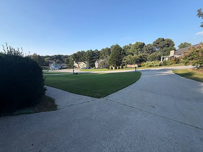 1890 Hampton Walk Ct — Photo 6