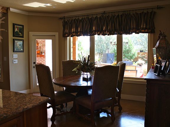 breakfast nook