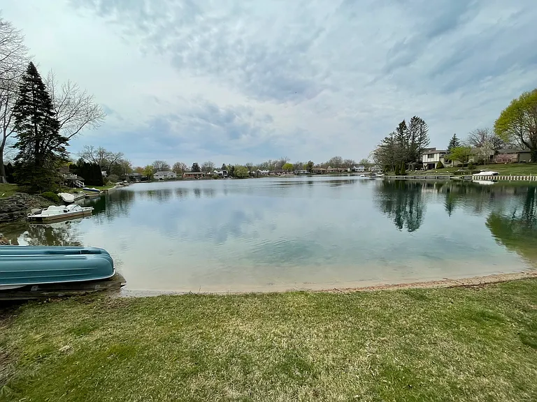 1911 Smallbrook Dr — Photo 25