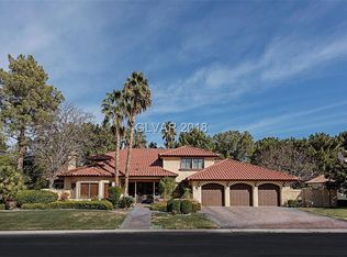 40 Congressional Ct, Las Vegas, NV 89113