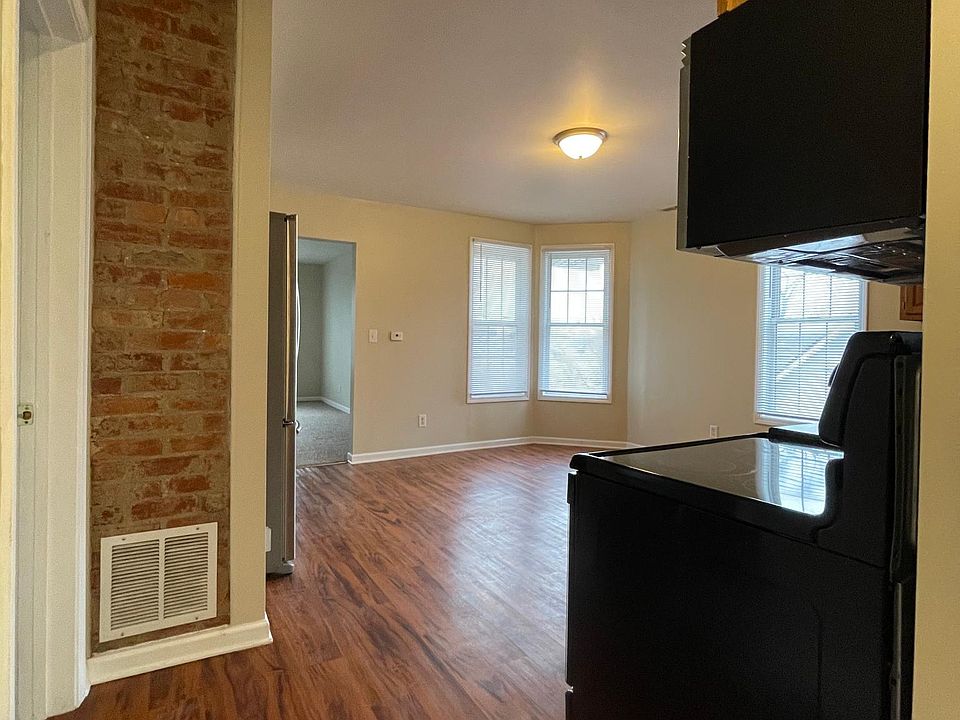 1st image of 914 Wright St #B