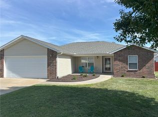 130 W Hardin Dr, Nevada, MO 64772