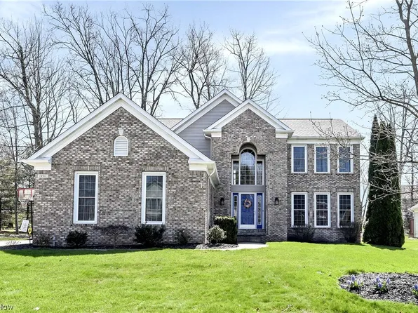 19911 Hazen Dr, Strongsville, OH 44149