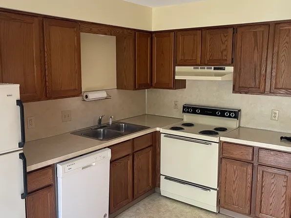 4757 Ravenswood Dr SW #4757, Grandville, MI 49418