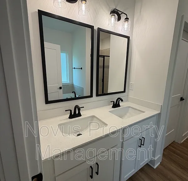 205 Laney Dr — Photo 16