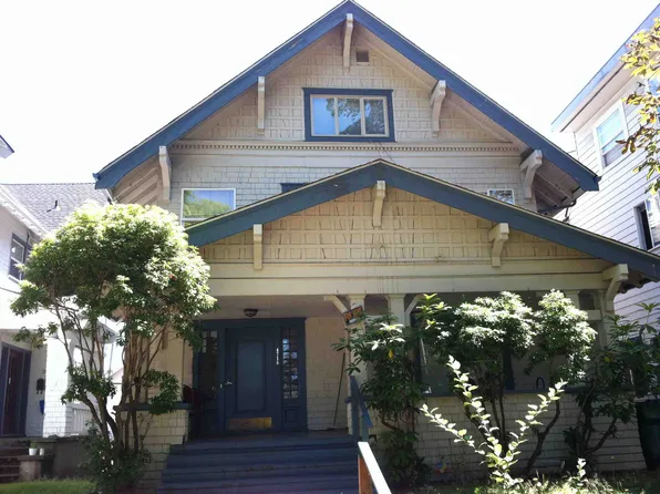 4718 17th Ave NE, Seattle, WA 98105