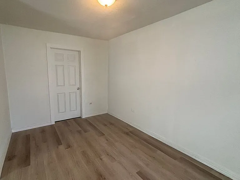 4302 Memorial Dr — Photo 6