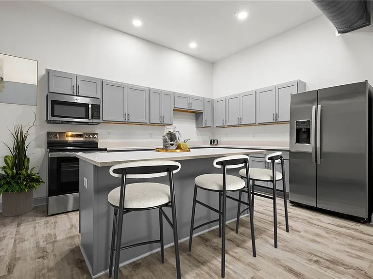 105 Main St #2 — Photo 30