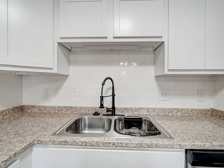 Northcrest Garden Apartments — Photo 10