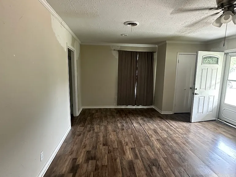 5404 Sabelle Ln — Photo 8