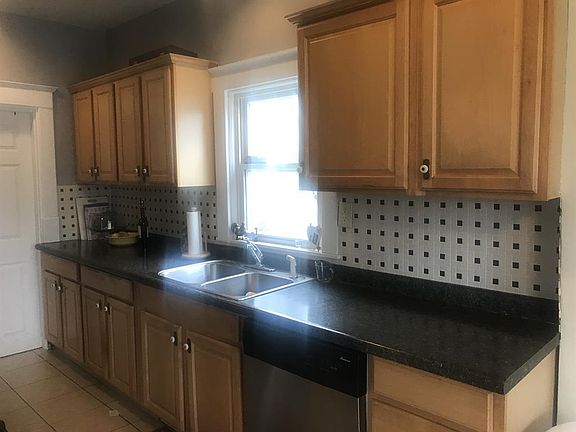 3rd image of 42 Chestnut Ave