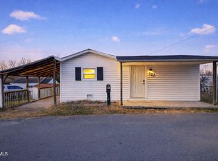 127 Kinley Dr, Johnson City, TN 37604