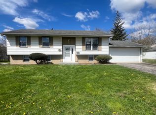 126 N Pine Ln, Glenwood, IL