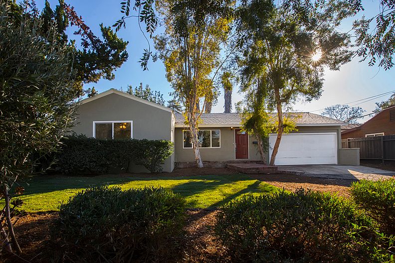 1st image of 2027 Mountain View Dr
