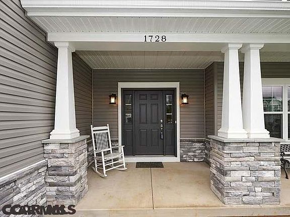 2nd image of 1728 Woodledge Dr