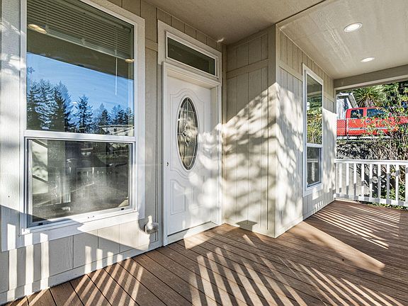 2nd image of 98041 Hallway Rd Space 19