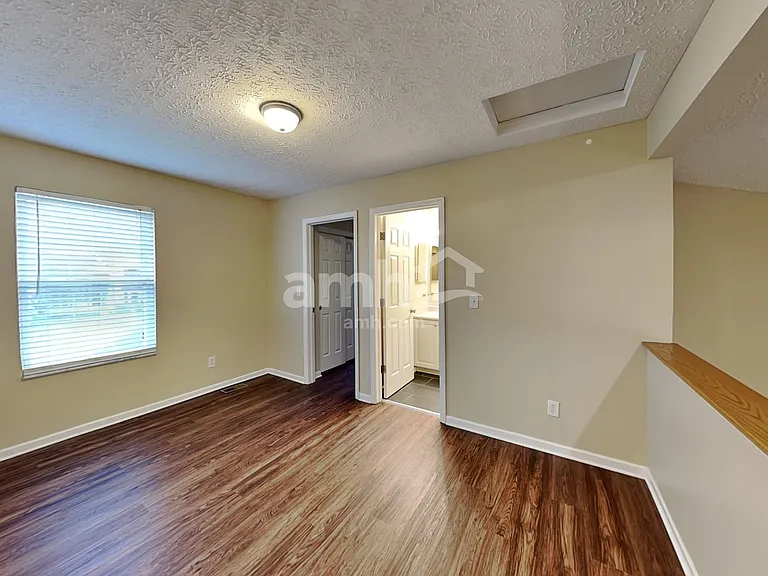 1095 Mastell Dr — Photo 9