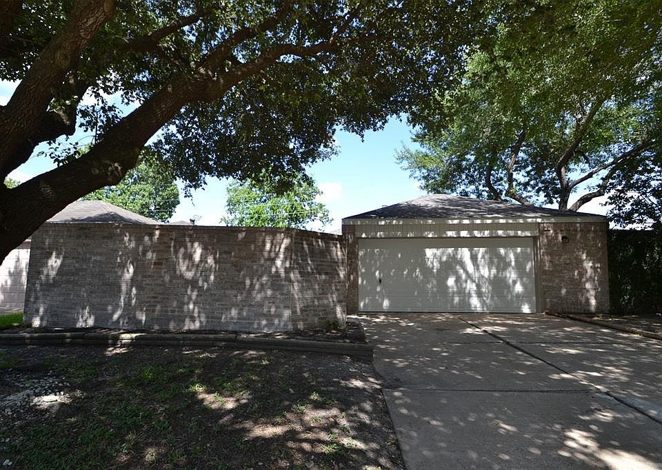 1st image of 3719 Vineyard Dr