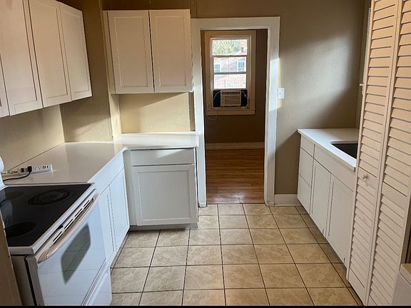 2nd image of 2218 Rice Ave