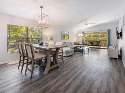 509 Roma CT #201, Naples, FL, 34110