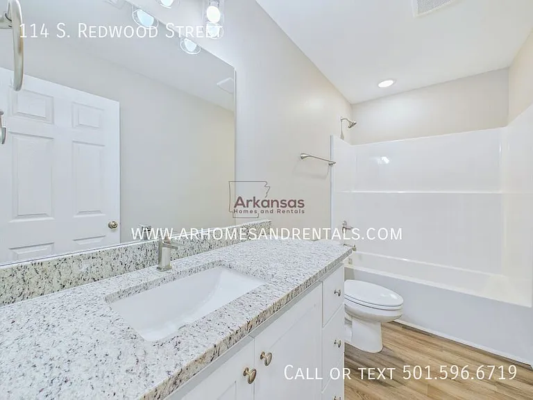 114 S Redwood St — Photo 6