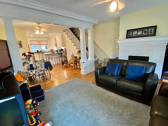2nd image of 49 Bedford Ave