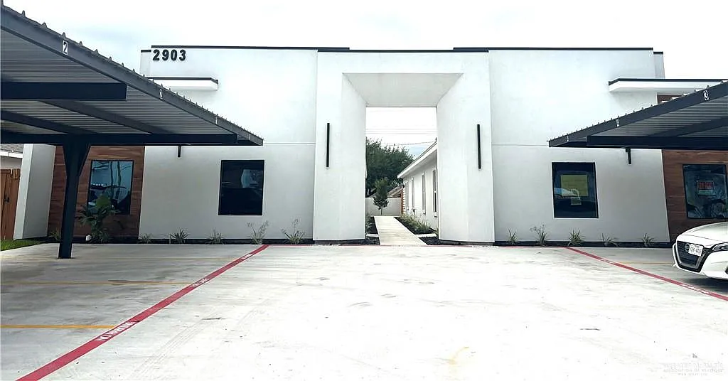 2 bed, 2.0 bath, 1044 sqft, $1,300 — Photo 1