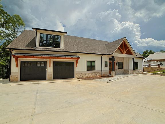 2nd image of 281 Red Cedar Dr