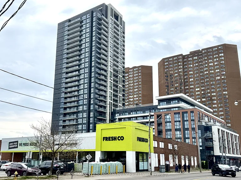 2415 Dundas St W #3 — Photo 16
