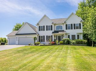 1651 Shallow Crk, Webster, NY 14580