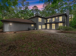 10042 Pine Springs Dr, Conroe, TX 77304