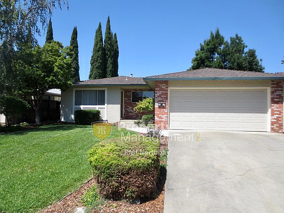 2nd image of 2737 Orchid St